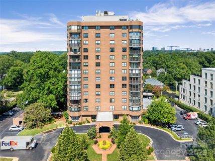 1530 Queens Road