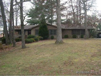 113b Oakwood Place