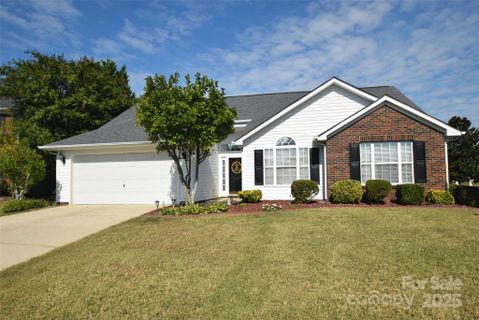 2709 Hampton View Court sold home in Wyndham Place, Charlotte, NC
