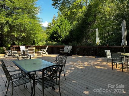 133 Cornell Circle active home in Apple Valley Farms, Lake Lure, NC
