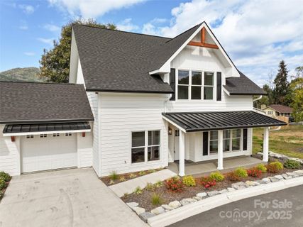 15 Riemar Lane active home in Magnolia Village, Waynesville, NC