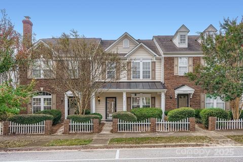 6045 Creft Circle