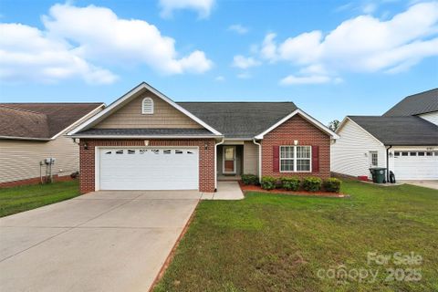 1611 Mayfair Drive sold home in Mayfair, Conover, NC