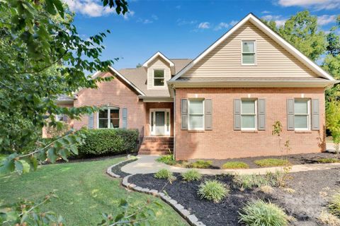 1324 Yellowood Court sold home in Miller Pond, Rock Hill, SC