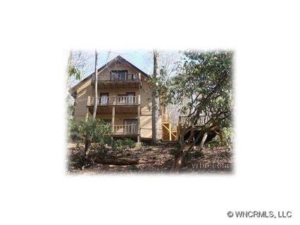 121 Creekside Dr