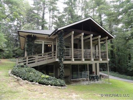 117 Dorne Drive sold home in Pleasant Hill Acres, Hendersonville, NC