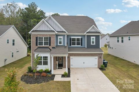 299 Hamptons Cove Road active home in Falls Cove At Lake Norman, Troutman, NC