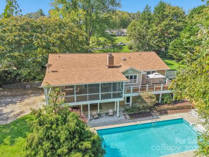 16 Amber Drive sold home in Bannerwood, Horse Shoe, NC