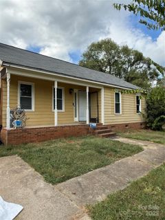 3396 Farm Lake Drive sold home in Parkview, Concord, NC