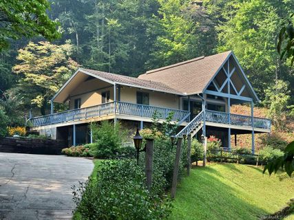 950 Mount Chalet Road
