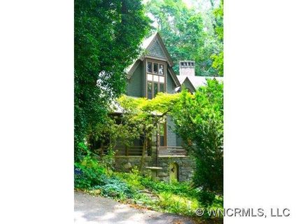 18 Cherokee Road sold home in Albermarle Park, Asheville, NC