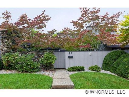 23 Lakemoor Lane
