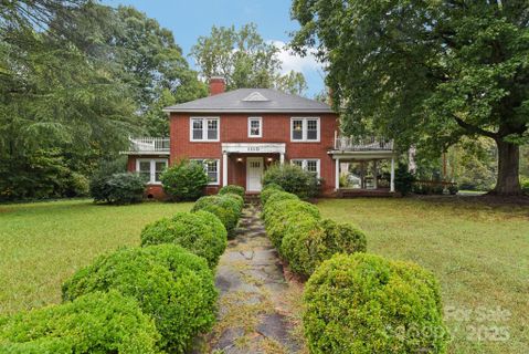 1110 Rogers Lake Road sold home in Shady Brook, Kannapolis, NC