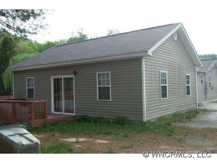 2102 Kingsbury sold home in Arlington Ext Druid, Hendersonville, NC