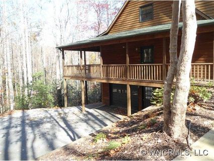 8 Shadow Brook Drive sold home in Shadow Brook, Flat Rock, NC