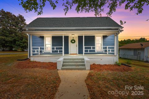 1310 Ash Street sold home in Wiscassett Mills Company Village, Albemarle, NC