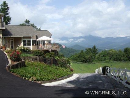 830 Parrish Farms Rd sold home in Laurel Ridge Farms, Waynesville, NC