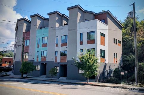 108 Southside Avenue sold home in Southside Townhomes, Asheville, NC
