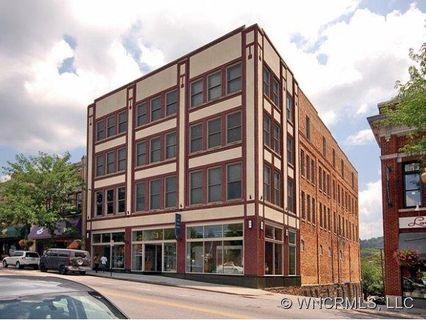 52 Biltmore Avenue 204 sold home in Oxford Place, Asheville, NC