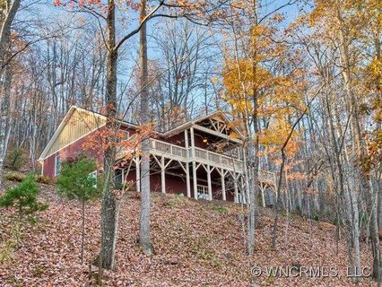15 Hope View Road sold home in The Woodlands of Swannanoa, Swannanoa, NC