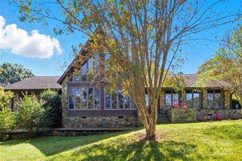 1515 Heatherloch Drive