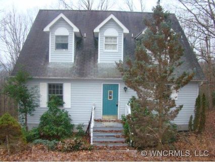 406 Lamp Post Drive sold home in Lamplighter Estates, Zirconia, NC