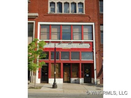 122 College Street Level
