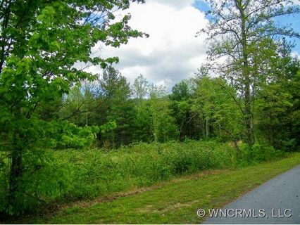 Lot 51 Falling Leaves Lane sold home in Old Orchard, Edneyville, NC