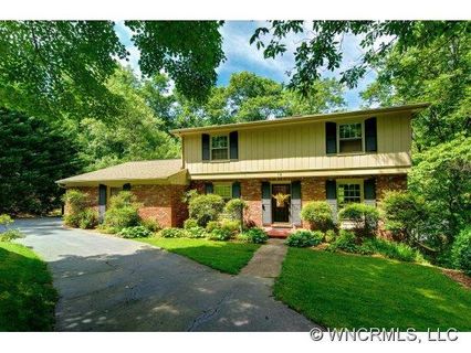 15 Forest View Drive sold home in Beaver Lake, Asheville, NC