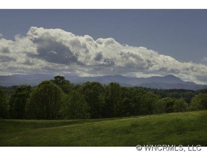 27 Autumn Leaf Lot 14 sold home in Grand Highlands Waterford Lake, Fletcher, NC