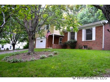 545 Blink Bonny Drive sold home in Sulphur Springs Park, Waynesville, NC