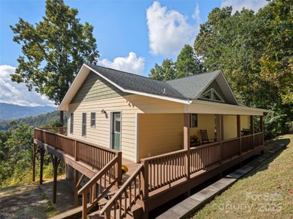 88 Brown Bear Way sold home in Spring Valley, Waynesville, NC