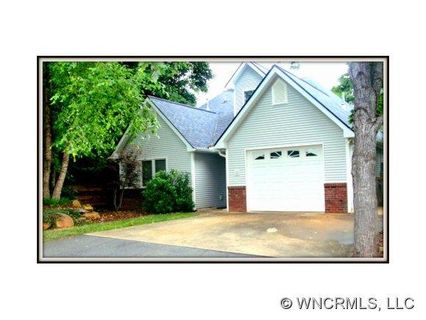 32 Caton Place