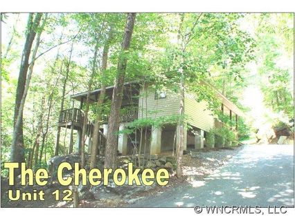 950 Main St Unit 12 Cherokee sold home in Mountain Village Chalets, Chimney Rock, NC