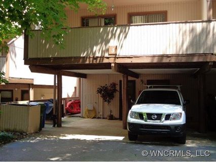 3 Maple Ridge Lane