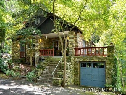 9 Pine Tree Road sold home in Beaver Lake, Asheville, NC