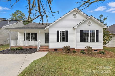 811 Eagle Bluff Court sold home in Carnegie Estates, Rock Hill, SC