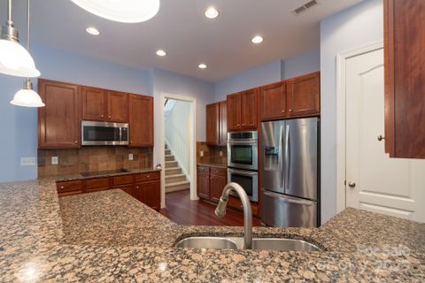 878 Treasure Court active home in Reserve At Gold Hill, Fort Mill, SC