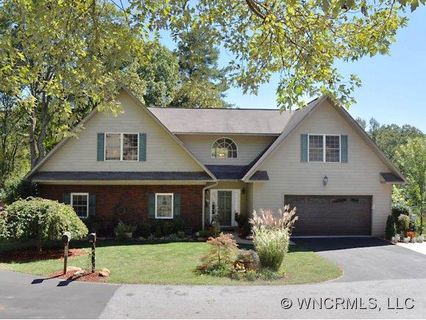 214 Coachmans Court