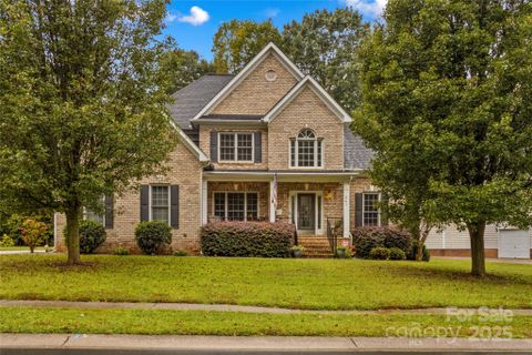 241 Forest Walk Way sold home in Cherry Grove, Mooresville, NC