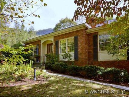 95 Black Oak Drive sold home in The Forest, Asheville, NC