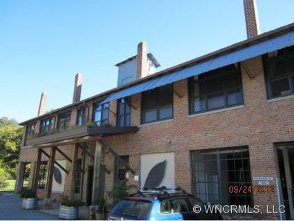 75 Thompson St F