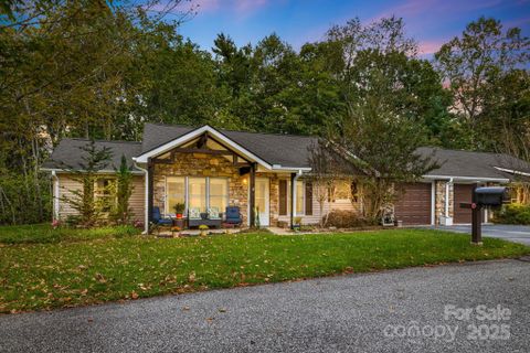 209 Rocky Mountain Way sold home in The Hills At Averys Creek, Arden, NC