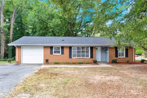 5600 Burleson Drive sold home in Eastbrook Woods, Charlotte, NC