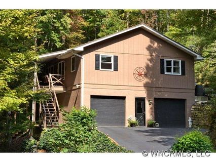 227 E Poplar Drive sold home in Green Mtn Estates, Hendersonville, NC