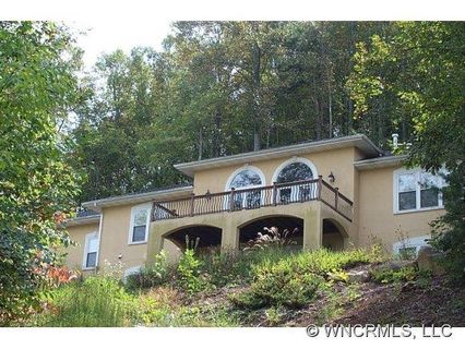 107 Heartwood Circle