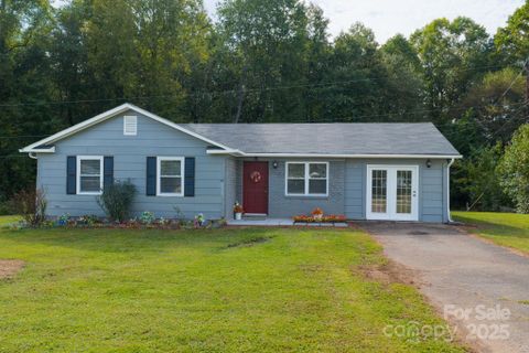 214 Springhill Lane sold home in Wendover, Maiden, NC