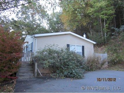 33 Honey Locust Lane sold home in Locust Knoll, Candler, NC