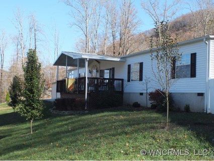 326 Powderhorn Drive sold home in Country Place Of Waynesville, Waynesville, NC