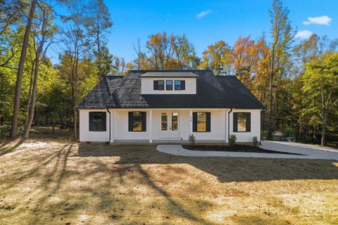 118 Brackenberry Circle sold home in Hilltop Acres, Mount Pleasant, NC